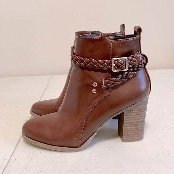 American Eagle Outfitters Shoes - American Eagle Ankle Boots